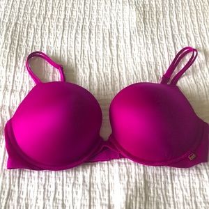 Victoria’s Secret Very Sexy Push 34D. Fuchsia.